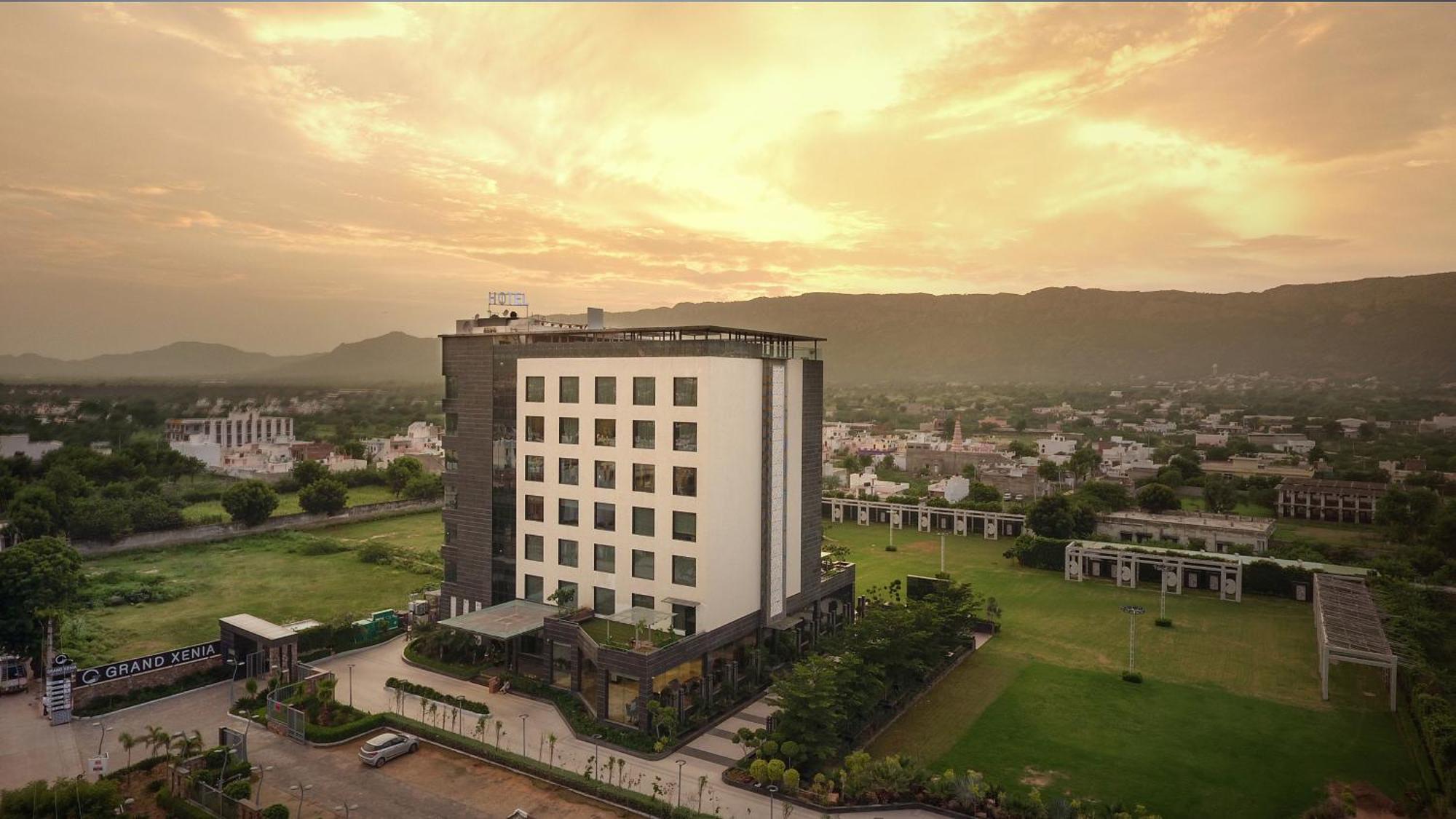 Grand Xenia Hotel Ajmer Luaran gambar