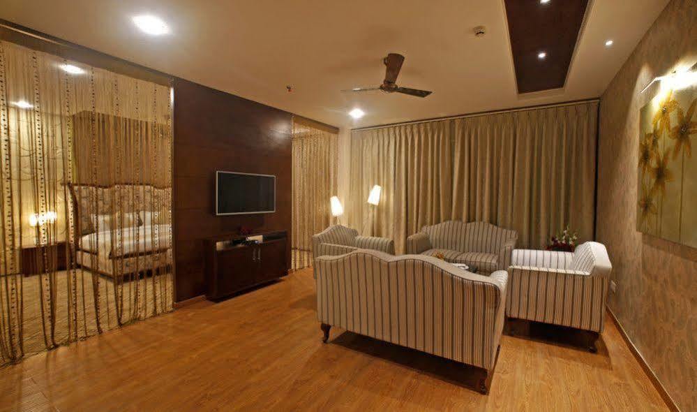 Grand Xenia Hotel Ajmer Luaran gambar